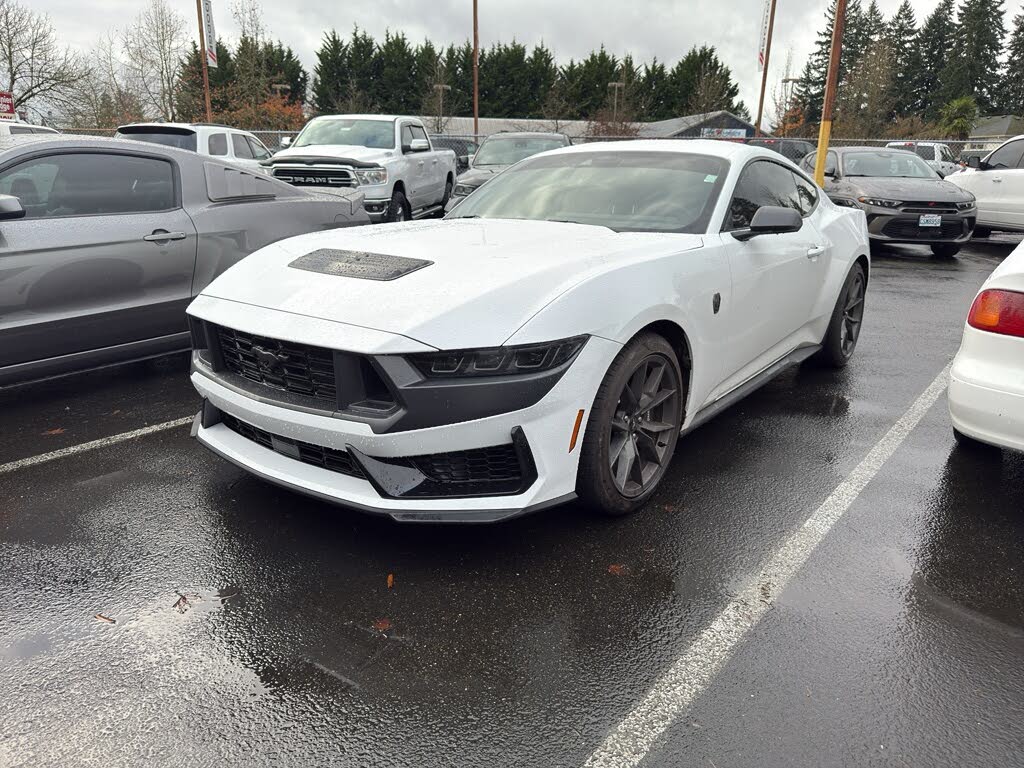 2025 Ford Mustang Dark Horse Fastback RWD