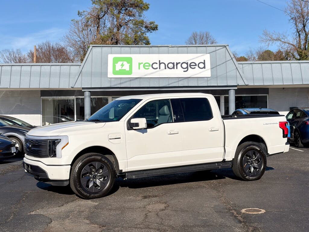 2023 Ford F-150 Lightning Lariat SuperCrew AWD