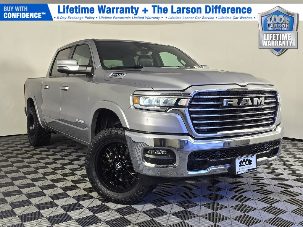 2025 RAM 1500 Laramie Crew Cab 4WD