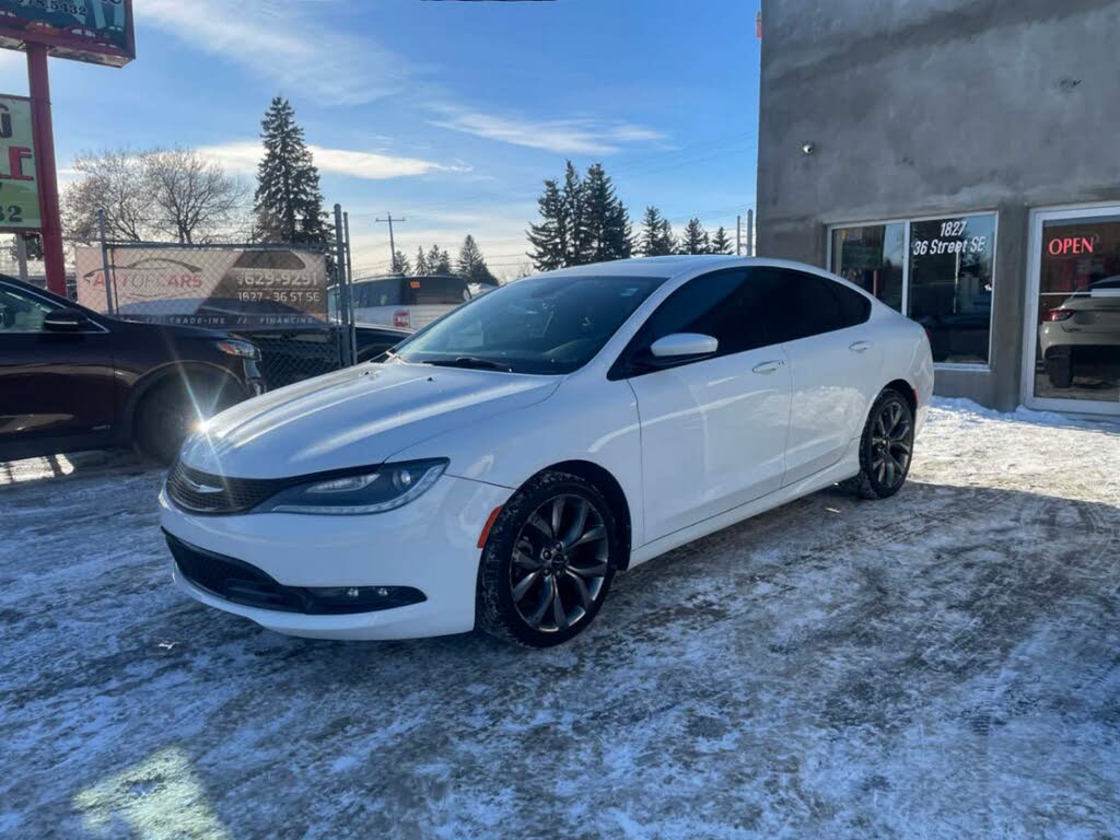 2015 Chrysler 200 S Sedan AWD