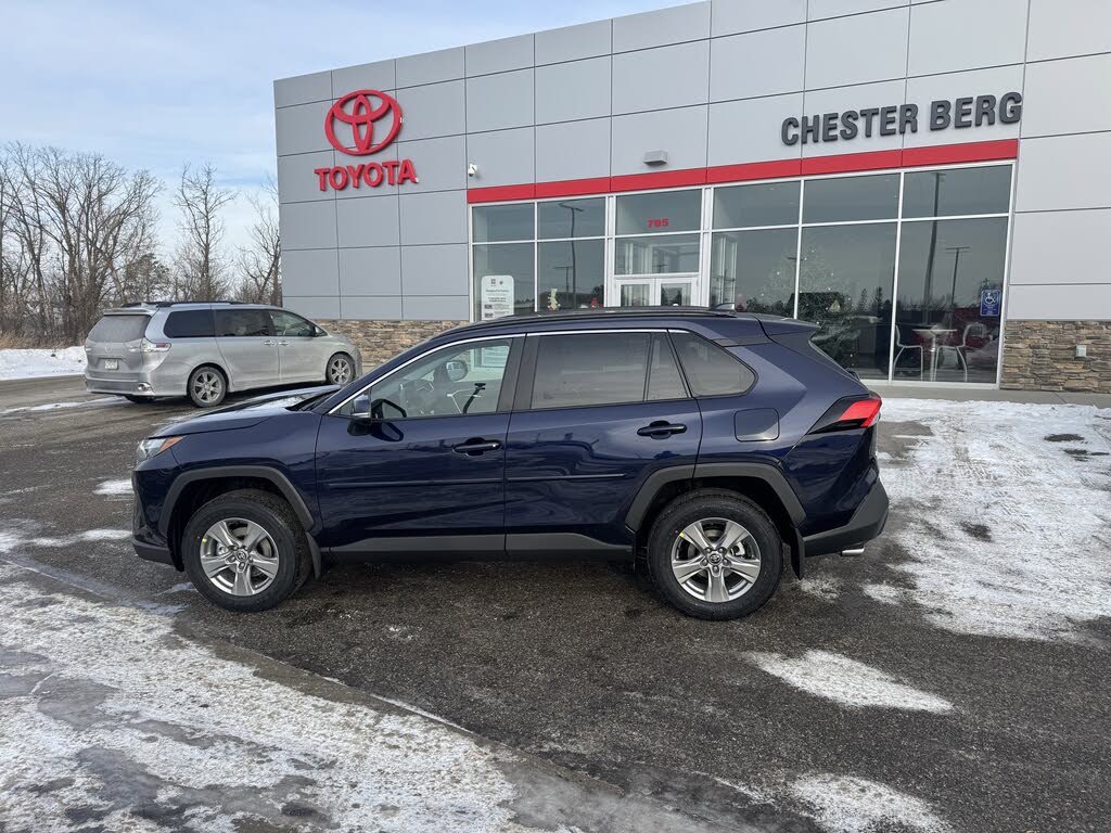 2025 Toyota RAV4 XLE AWD
