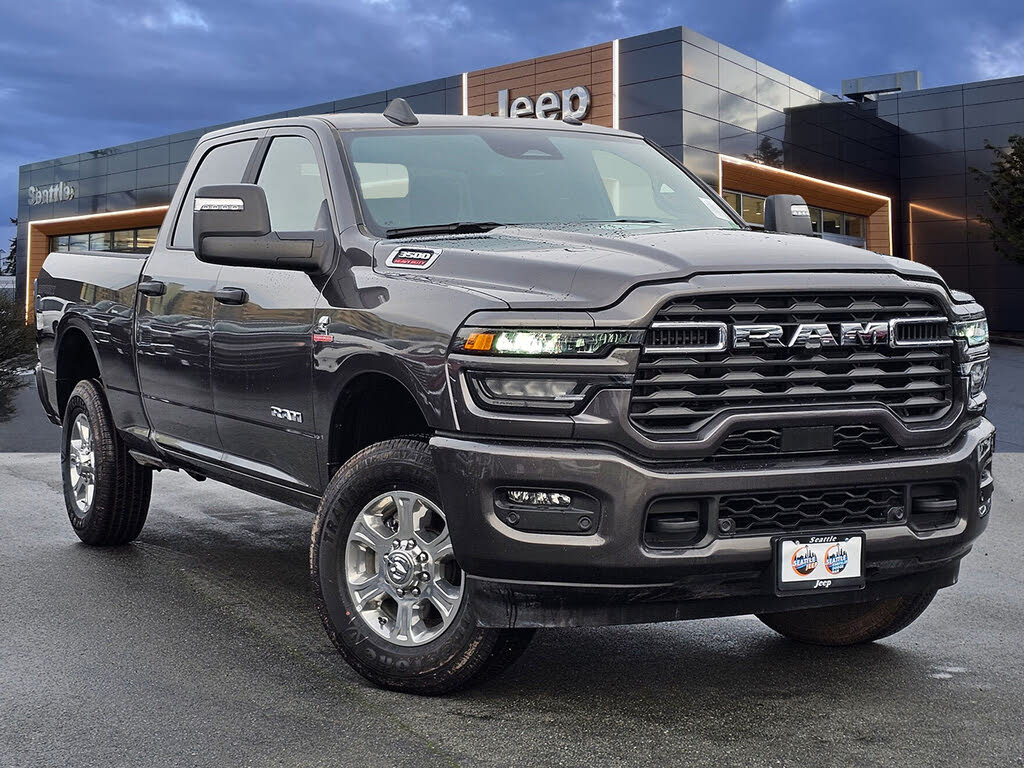 2025 RAM 3500 Big Horn Crew Cab 4WD