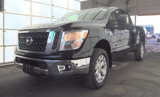 2017 Nissan Titan SV Crew Cab 4WD