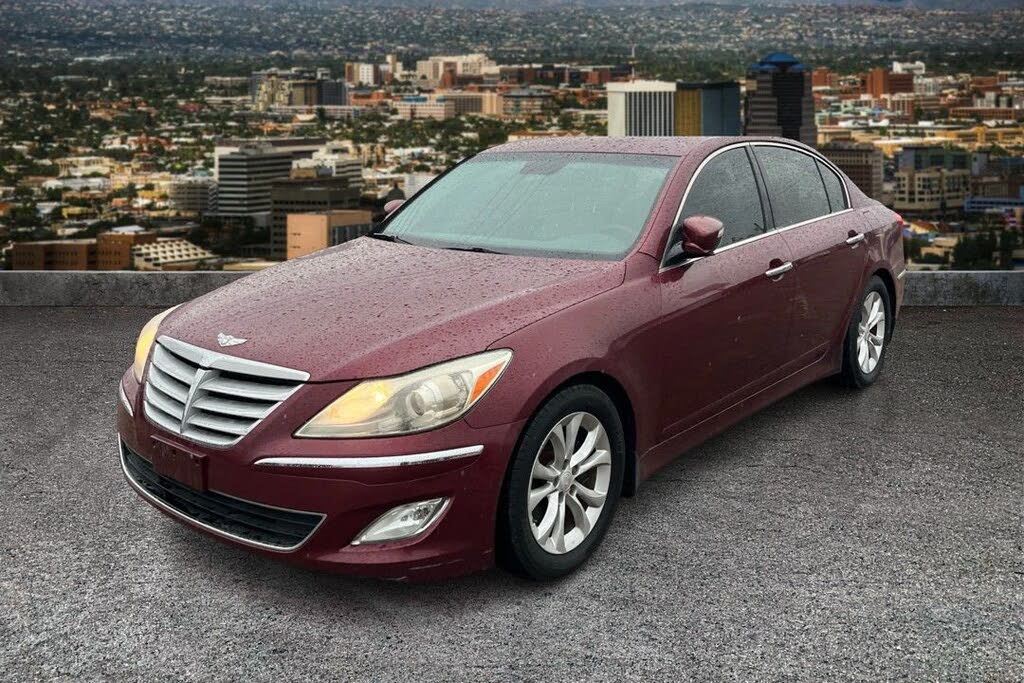 2013 Hyundai Genesis 3.8 RWD