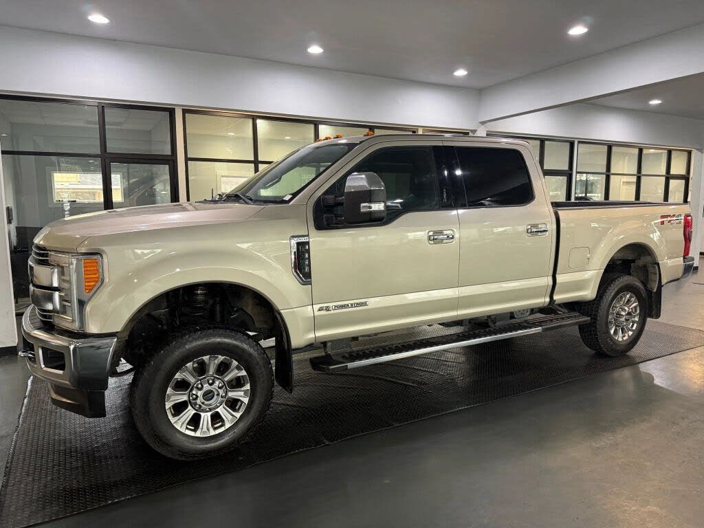 2018 Ford F-350 Super Duty Lariat Crew Cab 4WD