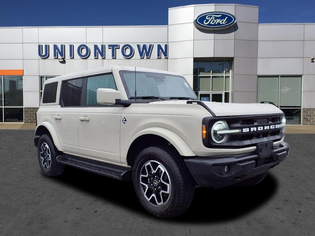 2025 Ford Bronco Outer Banks 4-Door 4WD