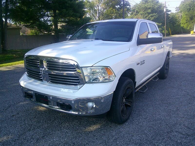 2015 RAM 1500 SLT Crew Cab 4WD