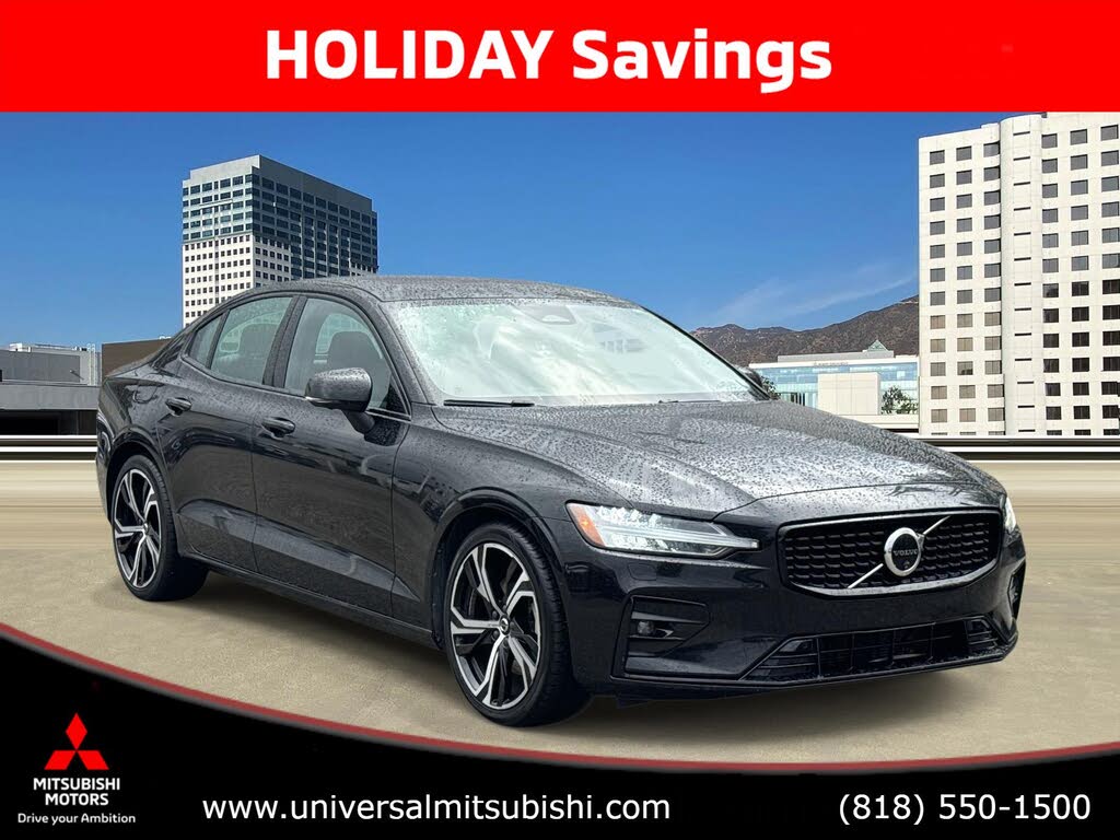 2024 Volvo S60 B5 Plus Dark Theme AWD