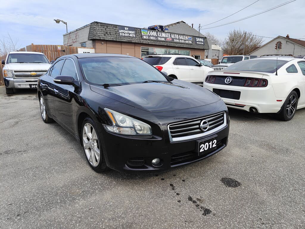 Nissan Maxima SV 2012