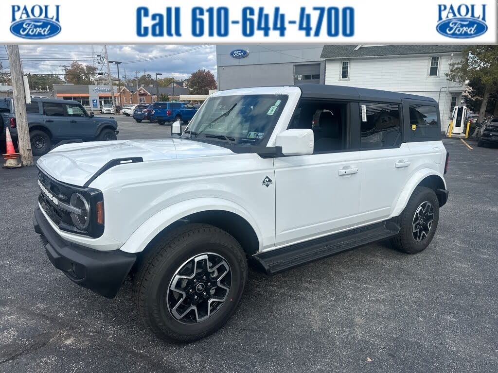 2025 Ford Bronco Outer Banks 4-Door 4WD