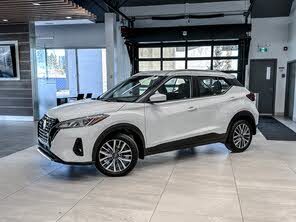 Nissan Kicks SV FWD