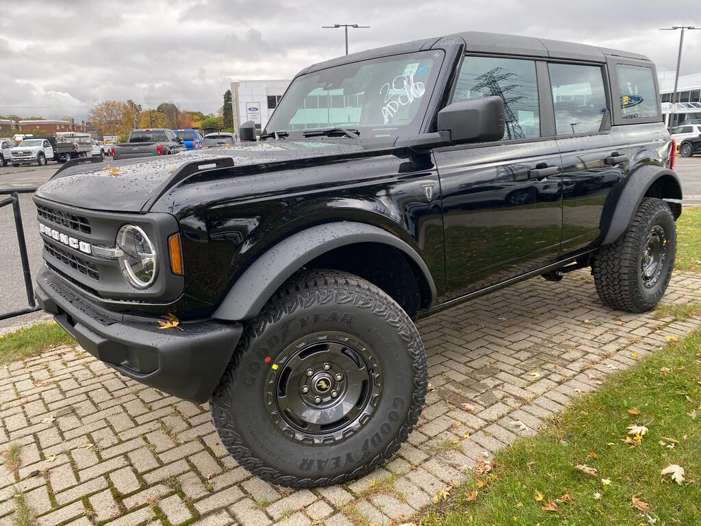 2025 Ford Bronco 4-Door 4WD