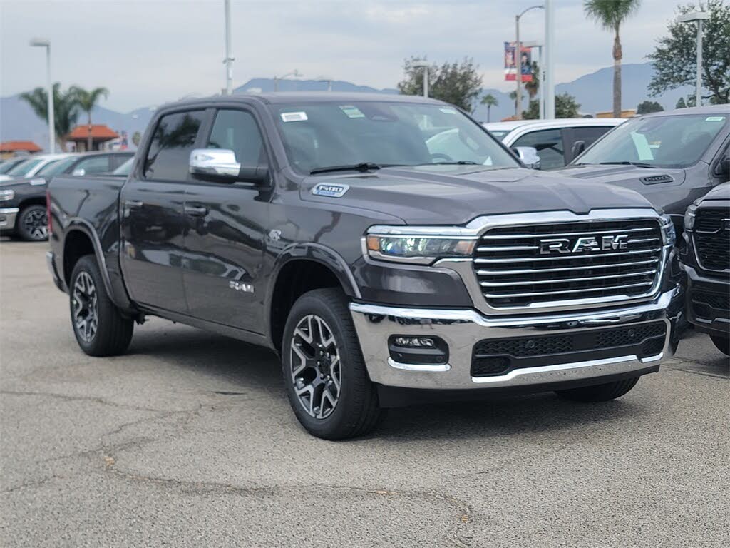 2026 RAM 1500 Laramie Crew Cab 4WD