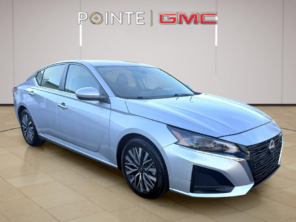 2023 Nissan Altima 2.5 SV FWD