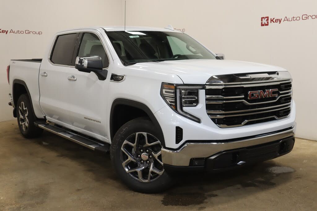 2026 GMC Sierra 1500 SLT Crew Cab 4WD