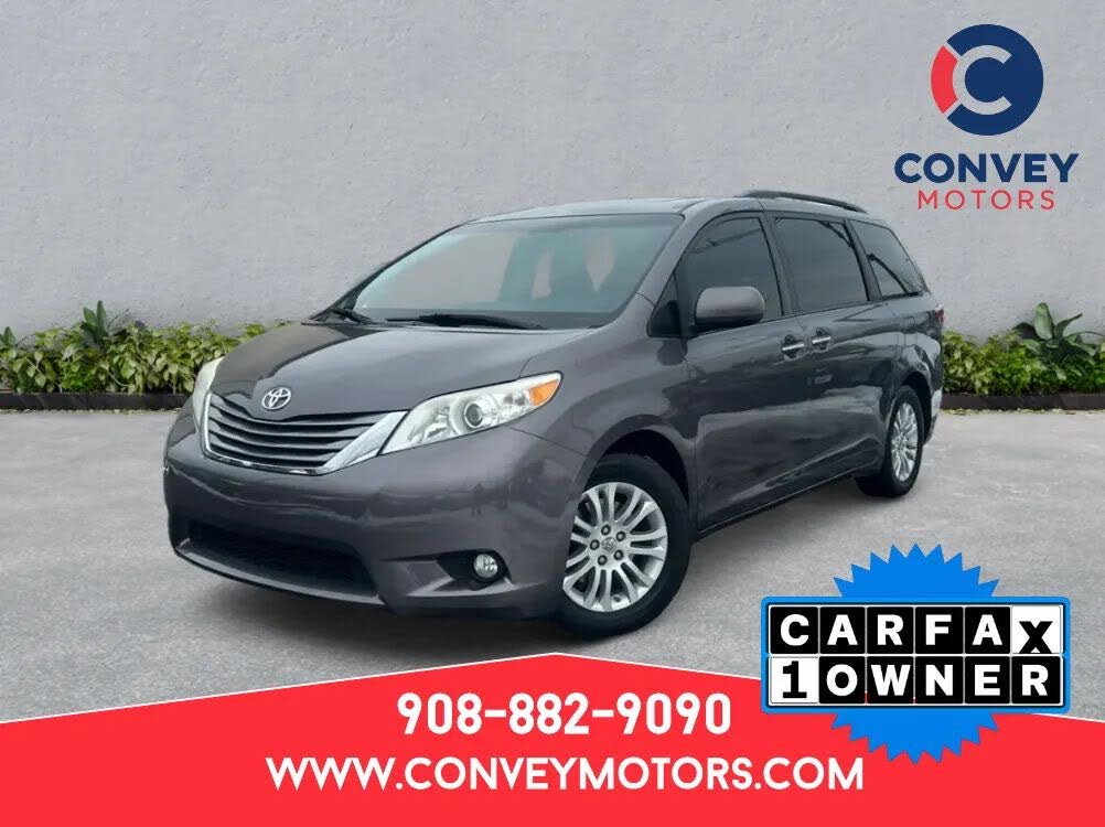 2016 Toyota Sienna XLE 7-Passenger Auto Access Seat