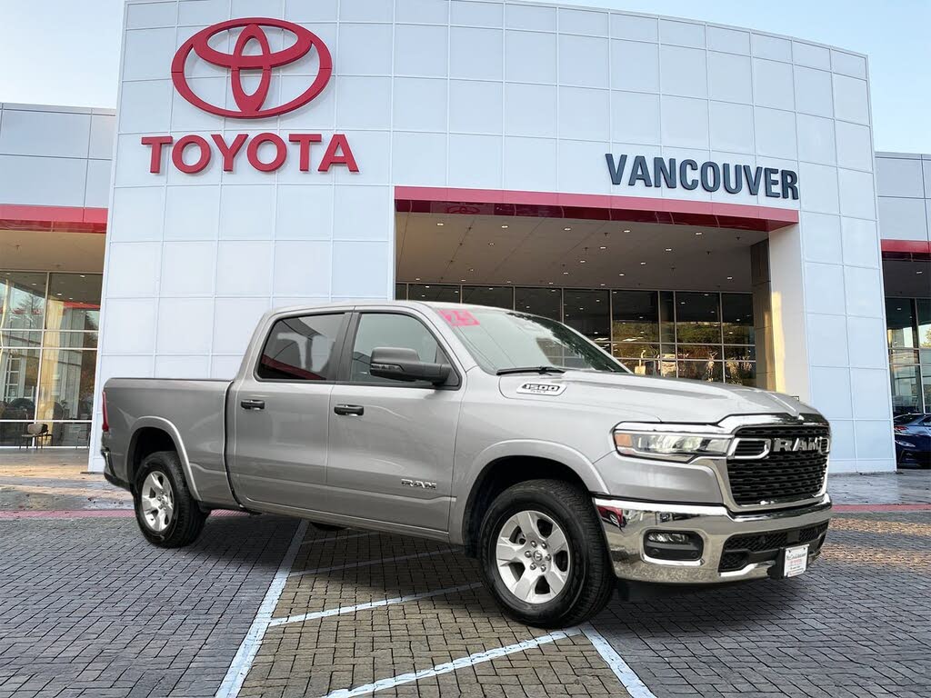 2025 RAM 1500 Big Horn Crew Cab 4WD