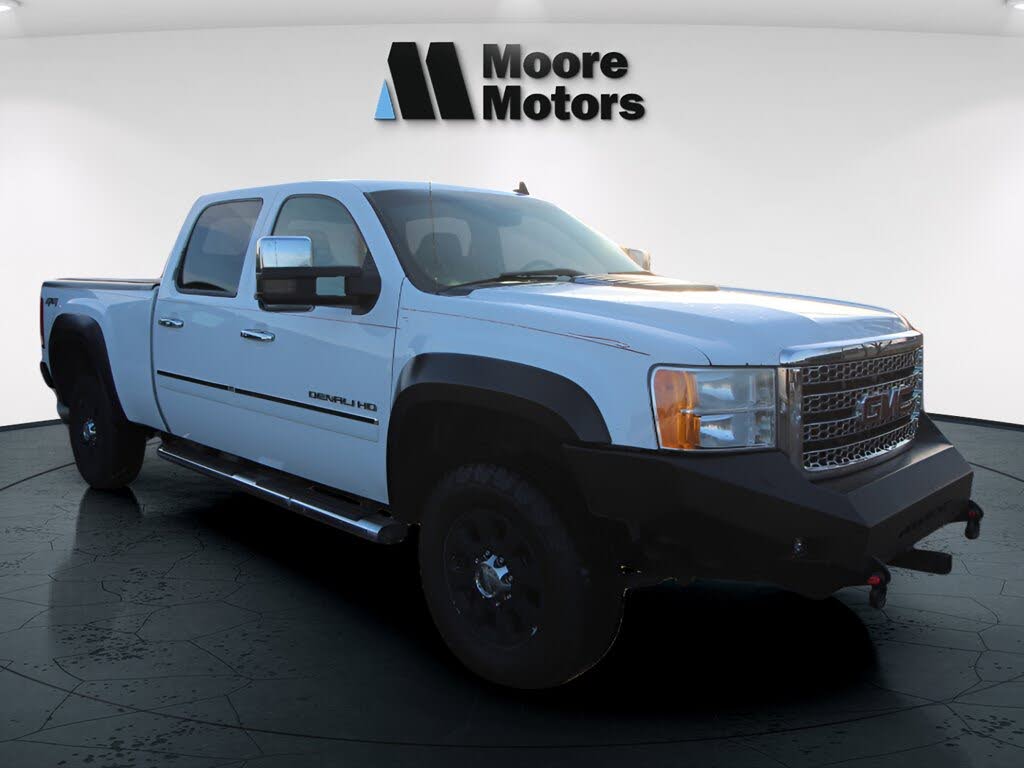 2012 GMC Sierra 2500HD Denali Crew Cab SB 4WD
