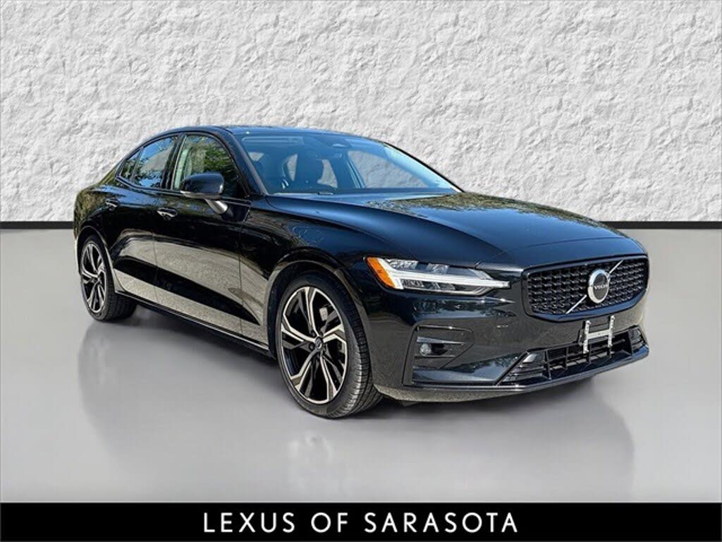 2024 Volvo S60 B5 Core Dark Theme AWD