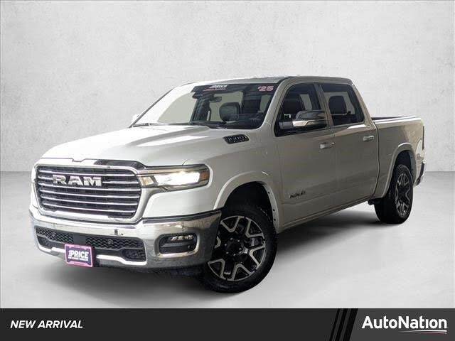 2025 RAM 1500 Laramie Crew Cab 4WD