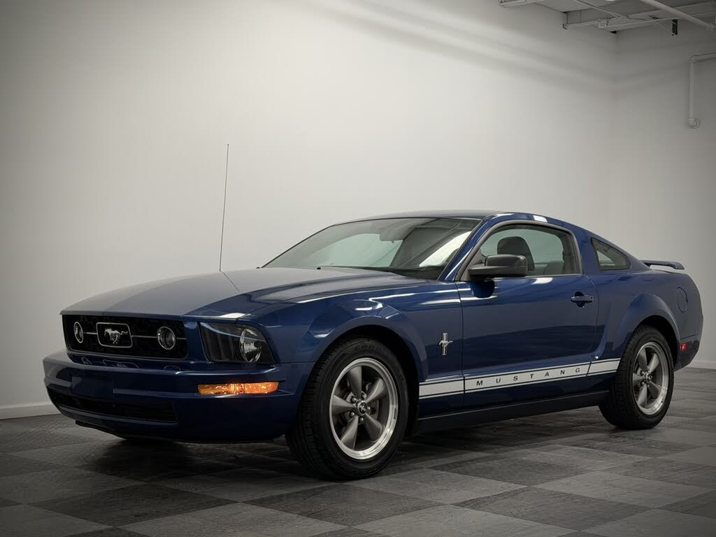 2006 Ford Mustang V6 Coupe RWD