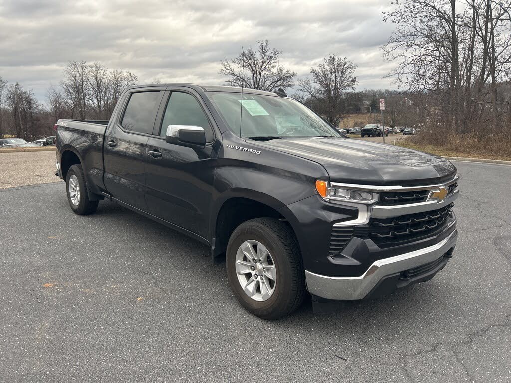 2023 Chevrolet Silverado 1500 LT Crew Cab 4WD