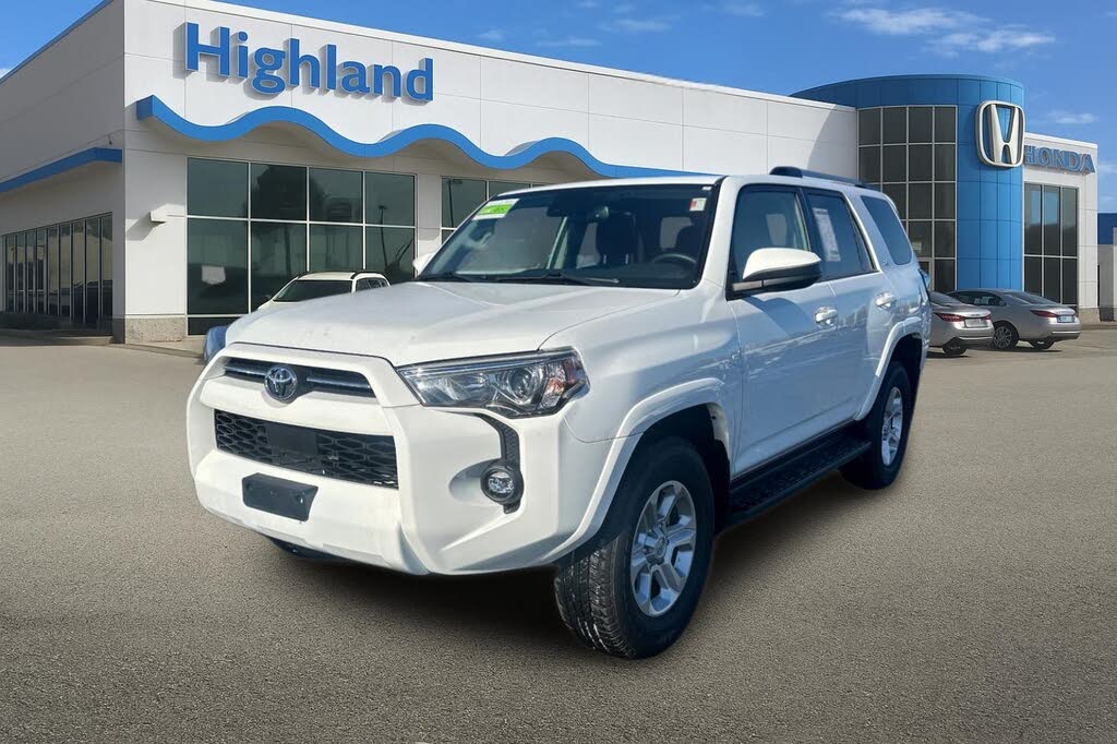 2024 Toyota 4Runner SR5 4WD