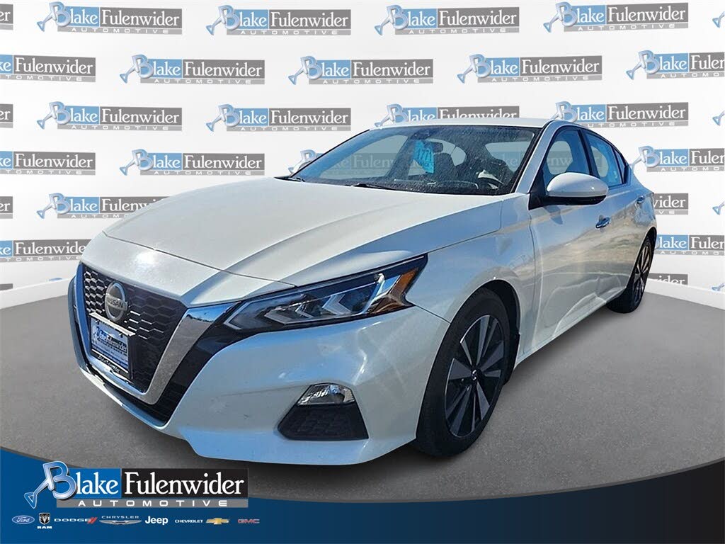 2022 Nissan Altima 2.5 SV FWD