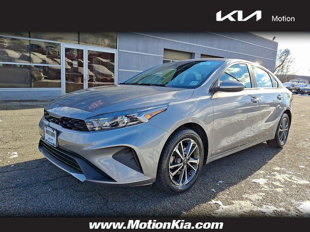 2023 Kia Forte LXS FWD