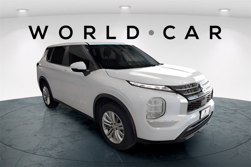 2024 Mitsubishi Outlander ES S-AWC