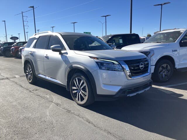 2024 Nissan Pathfinder Platinum 4WD