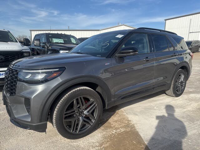 2025 Ford Explorer ST-Line AWD