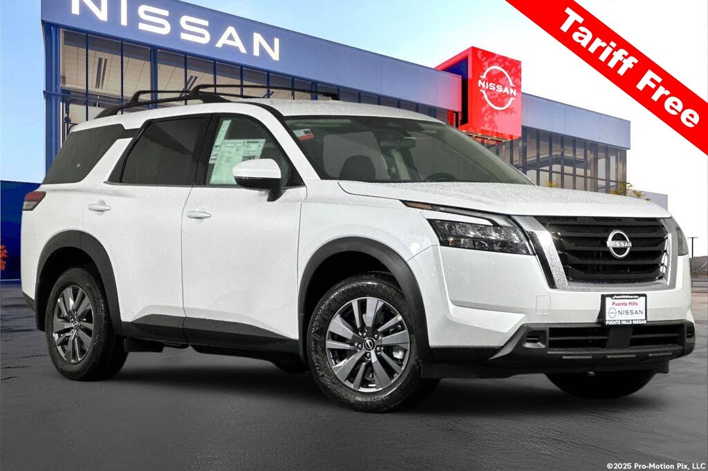 2025 Nissan Pathfinder SV FWD