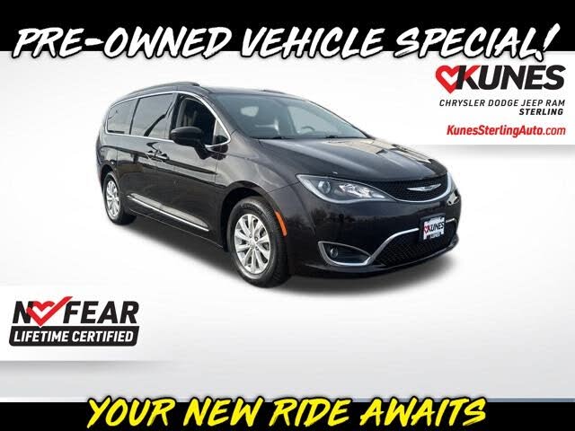 2017 Chrysler Pacifica Touring L FWD
