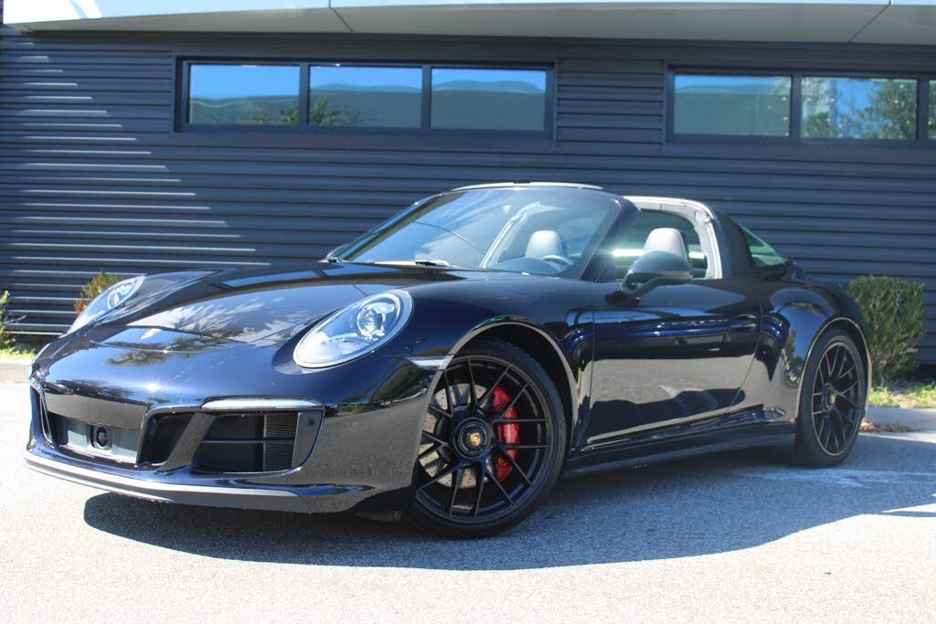 2019 Porsche 911 Targa 4 GTS Cabriolet AWD
