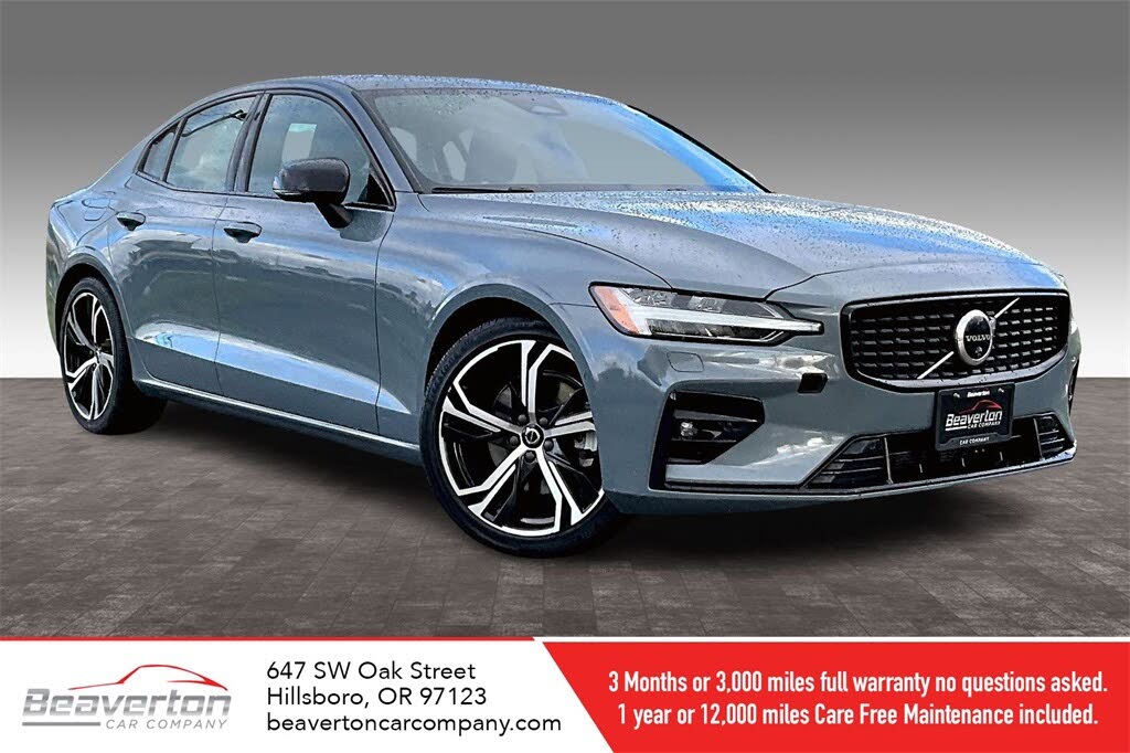 2024 Volvo S60 B5 Plus Dark Theme AWD