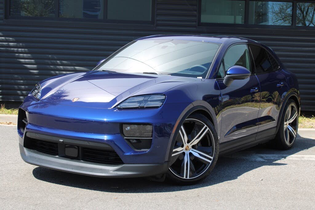 2025 Porsche Macan AWD