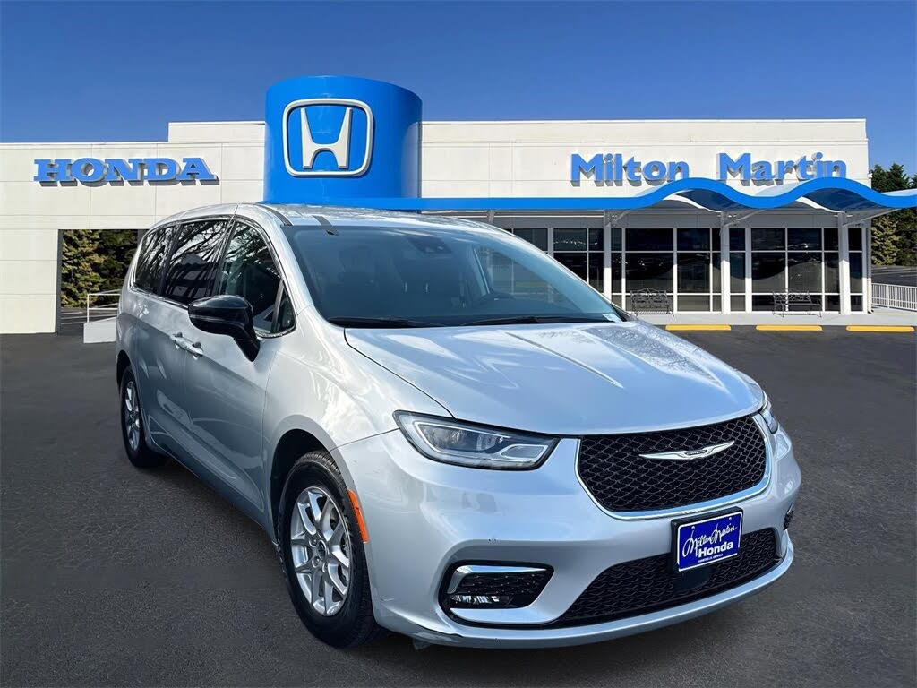 2024 Chrysler Pacifica Touring L FWD