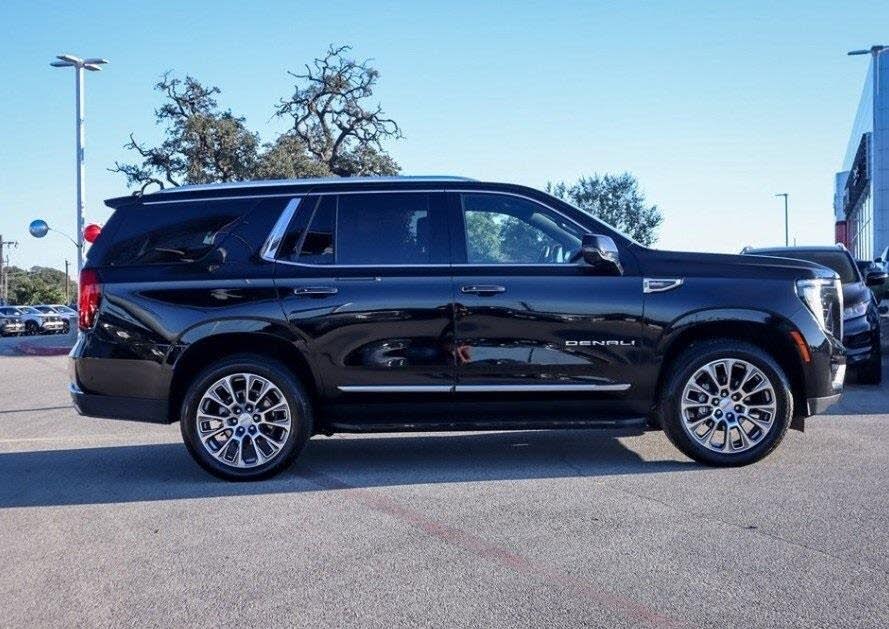 2025 GMC Yukon Denali 4WD