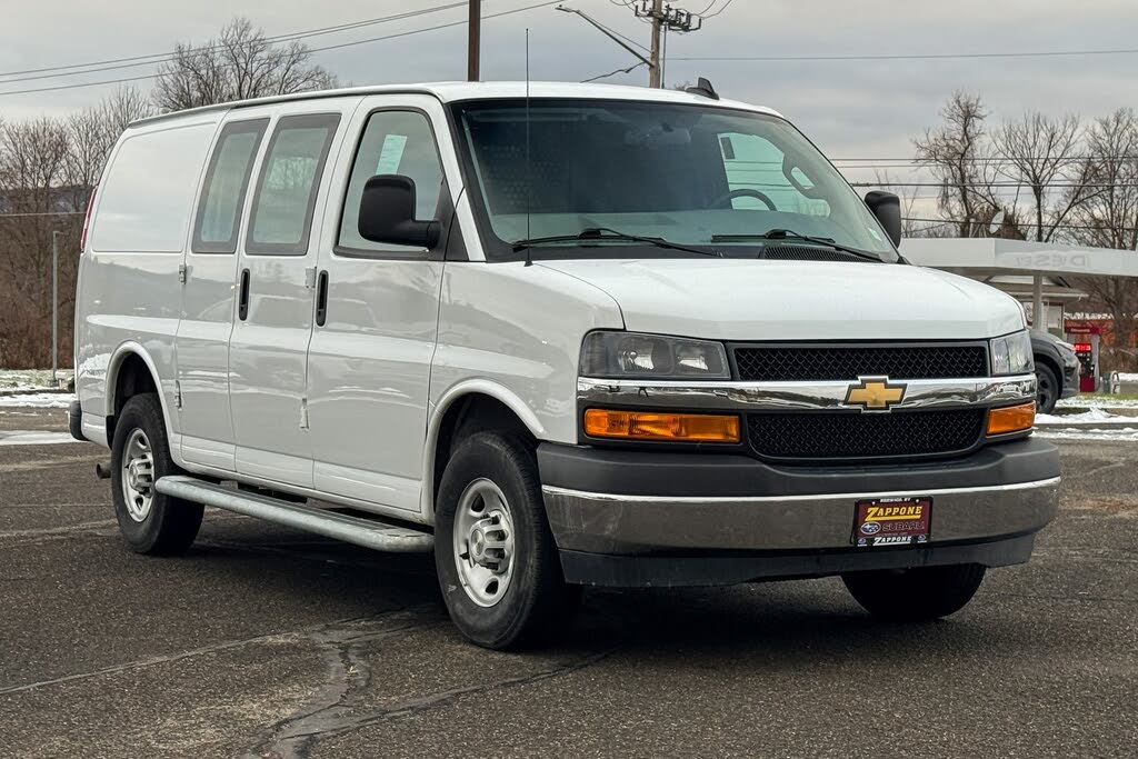 2024 Chevrolet Express Cargo 2500 RWD