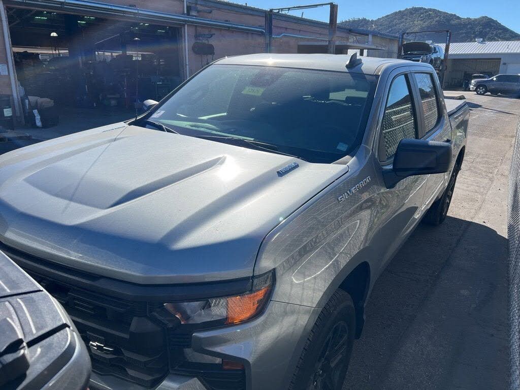 2025 Chevrolet Silverado 1500 Custom Crew Cab RWD