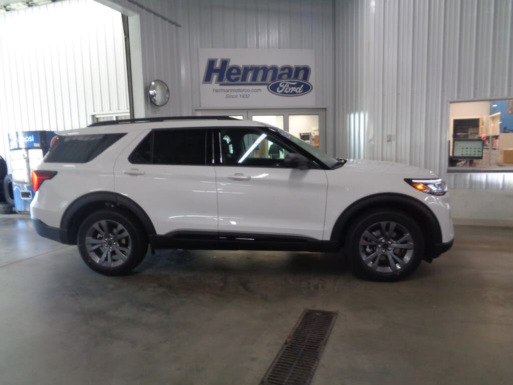 2026 Ford Explorer Active AWD