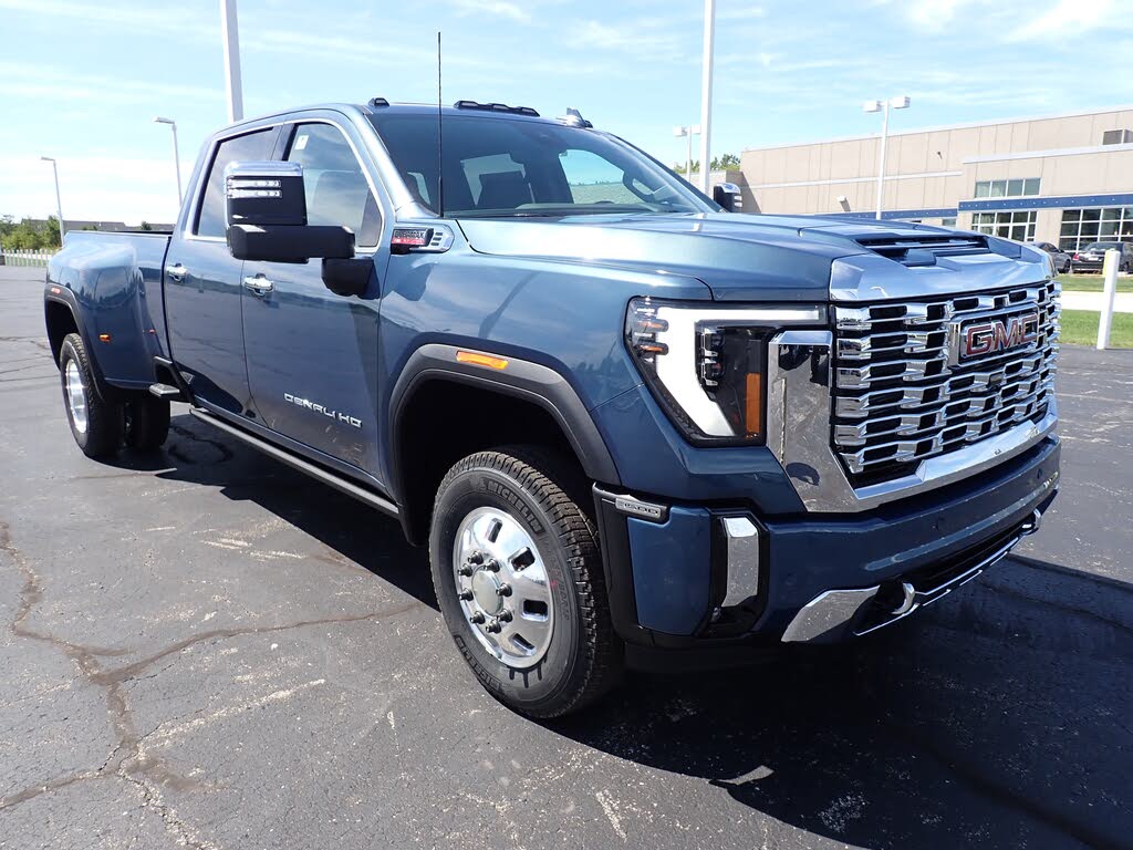 2026 GMC Sierra 3500HD Denali Crew Cab 4WD