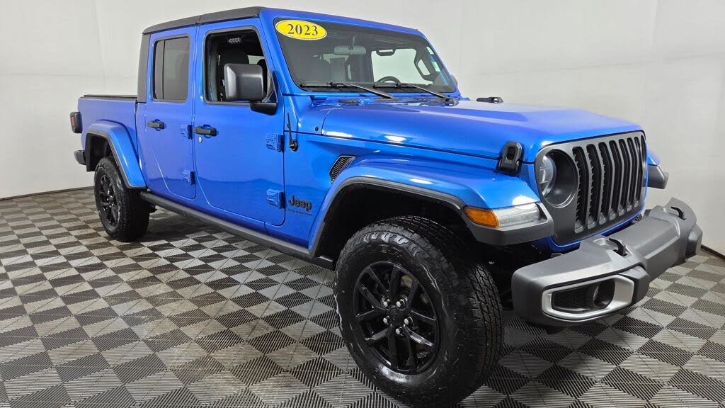 2023 Jeep Gladiator Sport Crew Cab 4WD