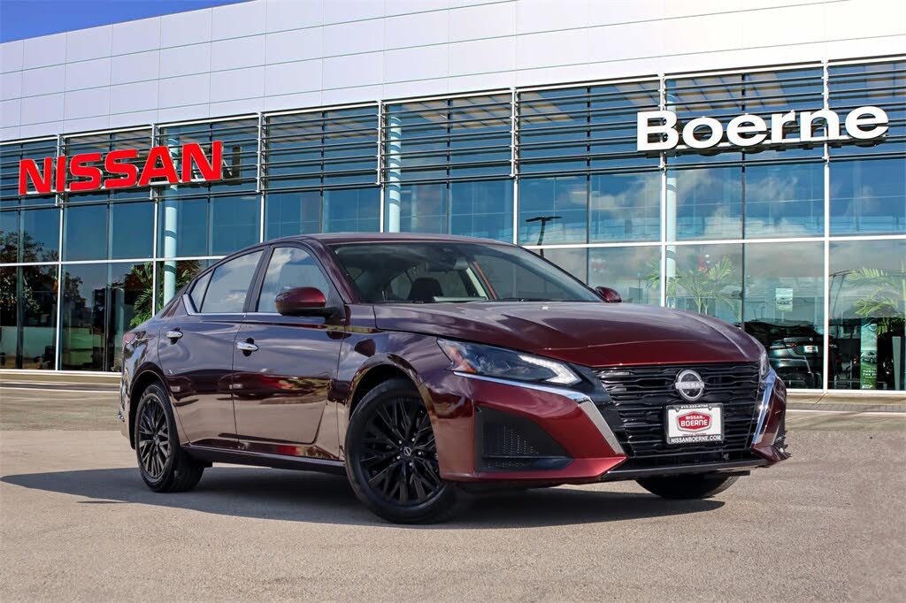 2025 Nissan Altima 2.5 SV FWD