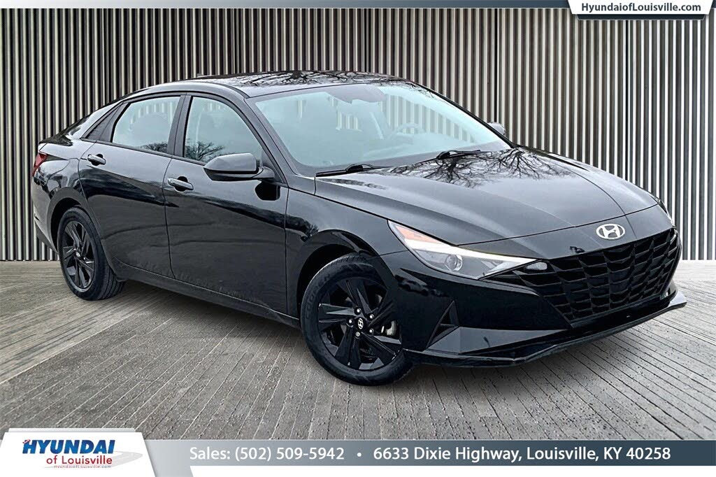 2023 Hyundai Elantra SEL FWD