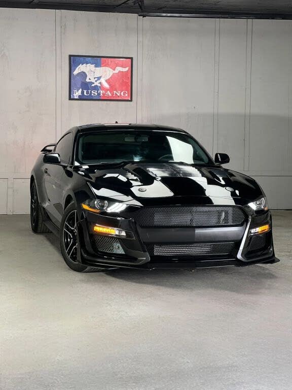 2020 Ford Mustang EcoBoost Coupe RWD