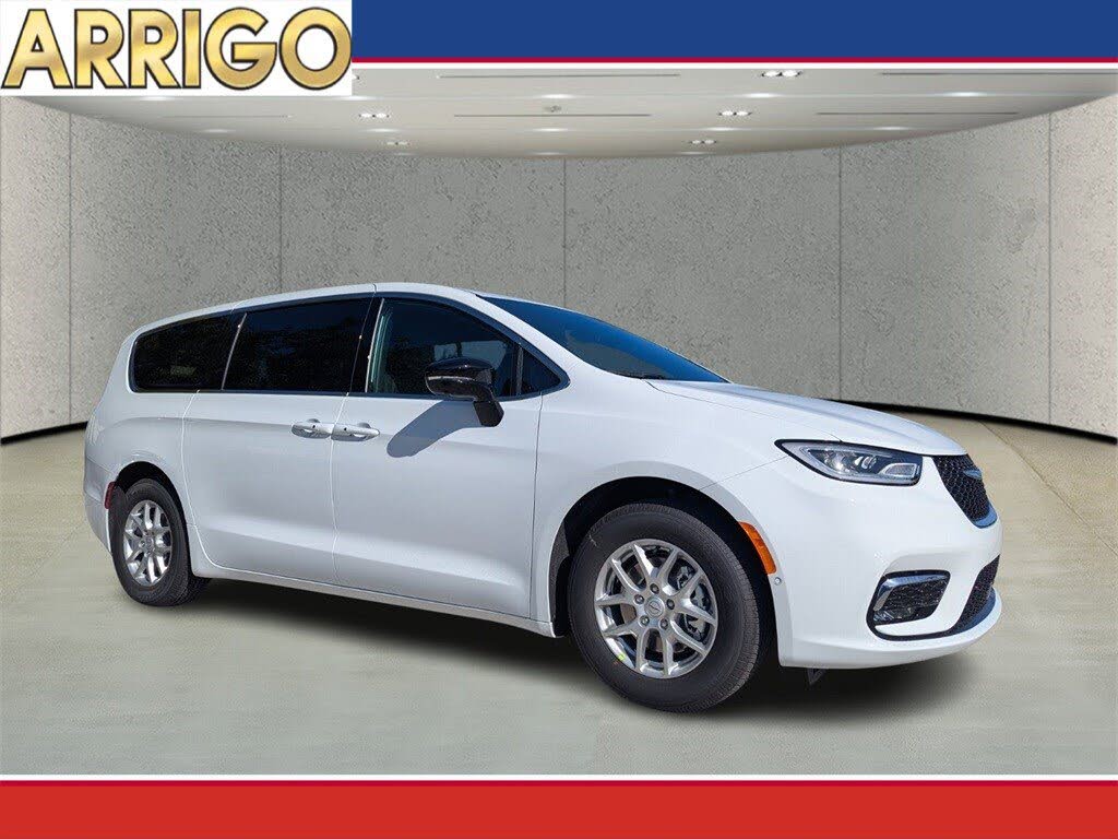 2026 Chrysler Pacifica Select FWD