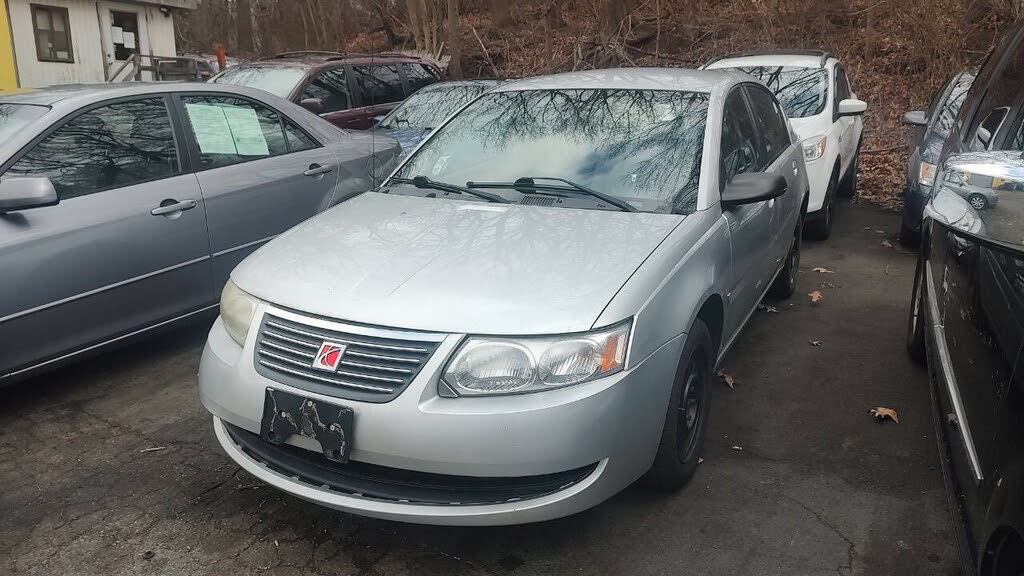 2005 Saturn ION 2