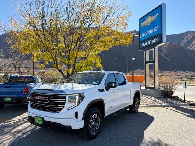 2024 GMC Sierra 1500 AT4 Crew Cab 4WD